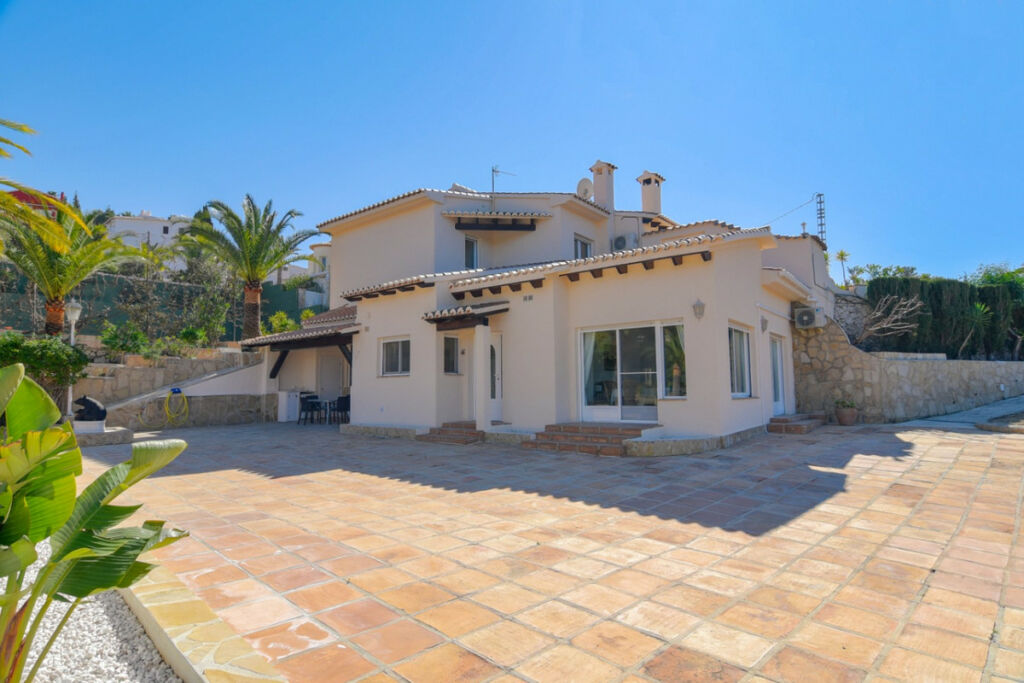 Detached Villa Calpe Alicante - image 3