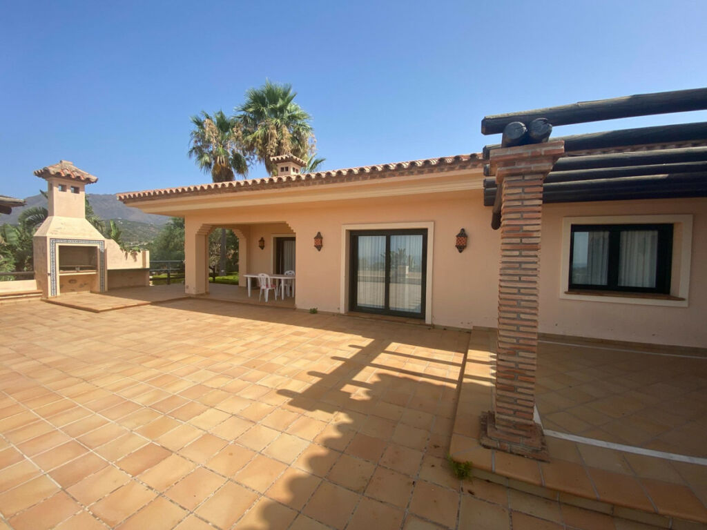 Detached Villa La Cala Málaga - image 3