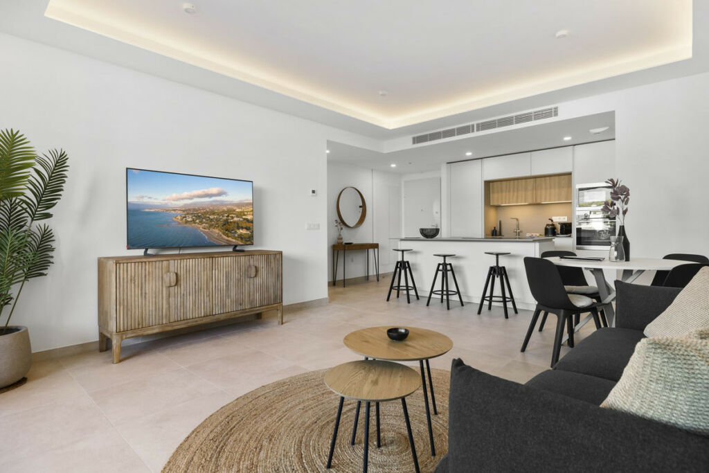 Middle Floor Apartment Fuengirola Málaga - image 4