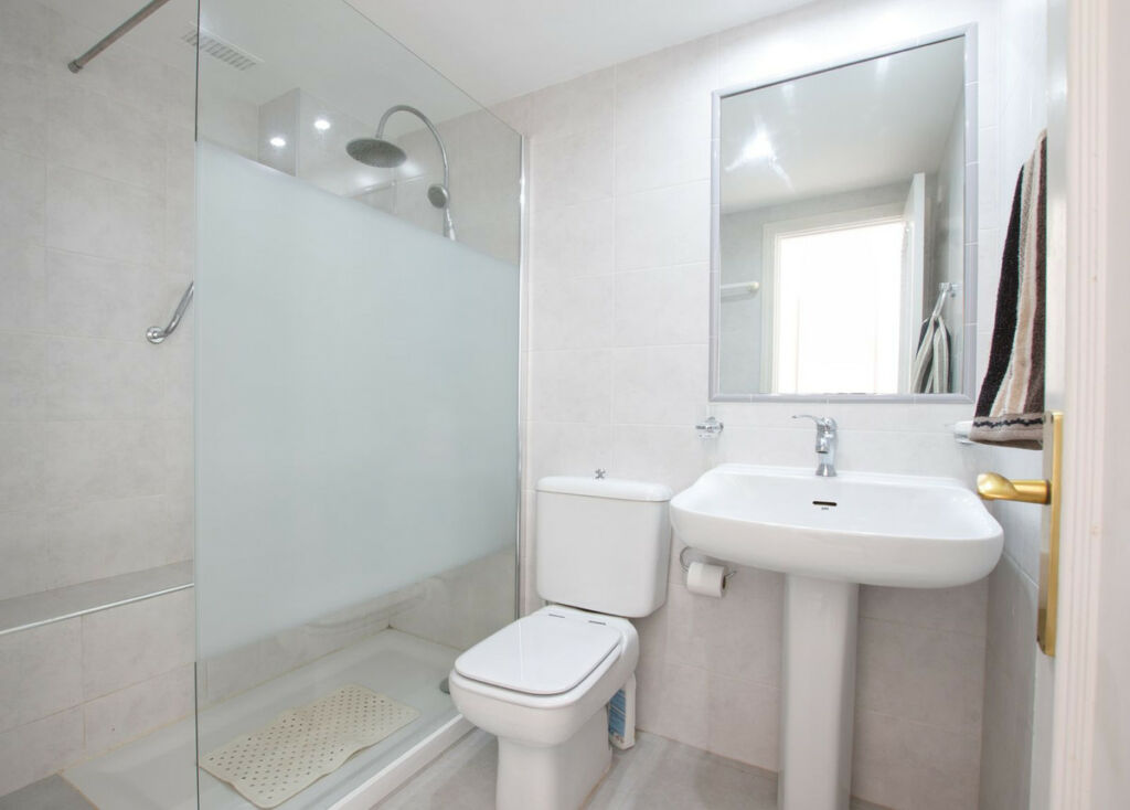 Penthouse Calahonda Málaga - image 3