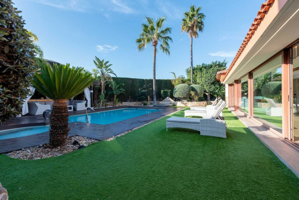 Detached Villa Calpe Alicante - image 3