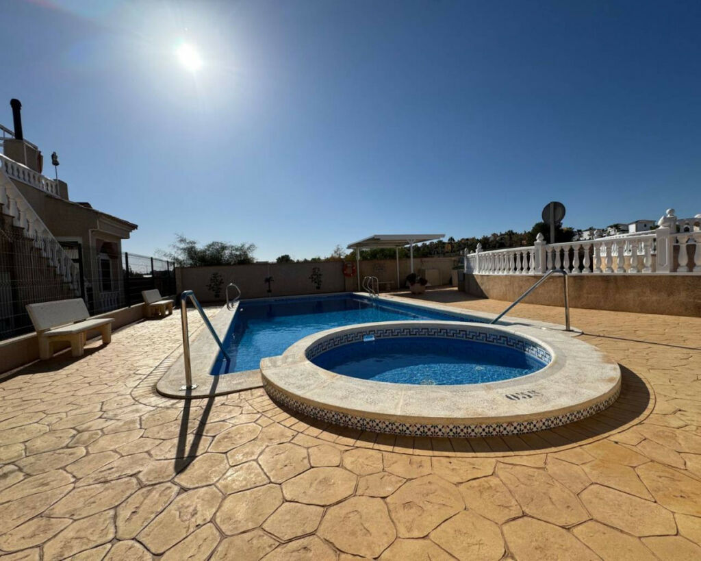 Detached Villa Algorfa Alicante - image 4
