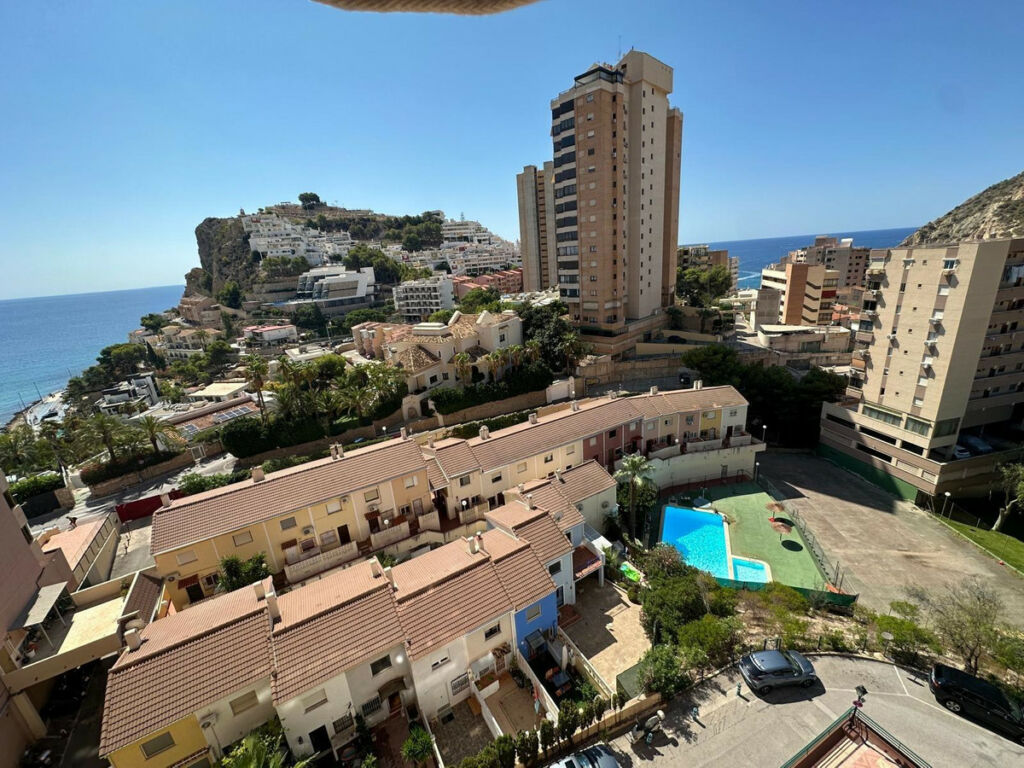 Middle Floor Apartment Benidorm Alicante - image 3