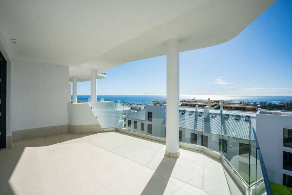 Middle Floor Apartment Fuengirola Málaga