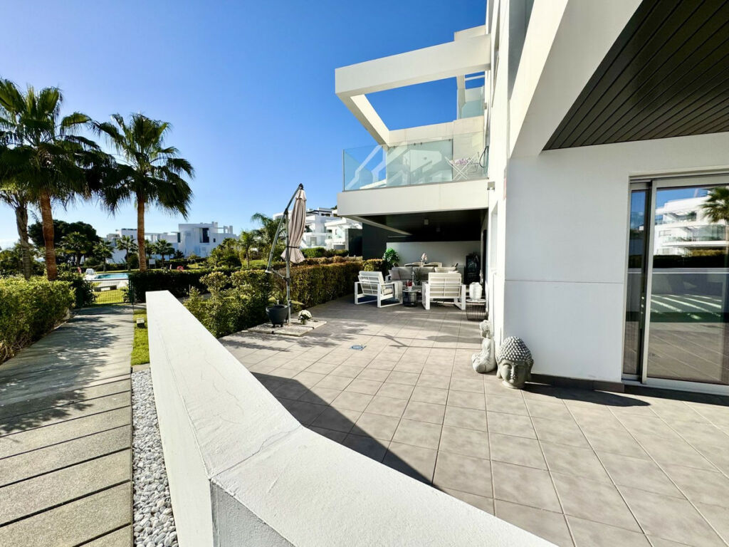 Ground Floor Apartment Atalaya Málaga - image 3