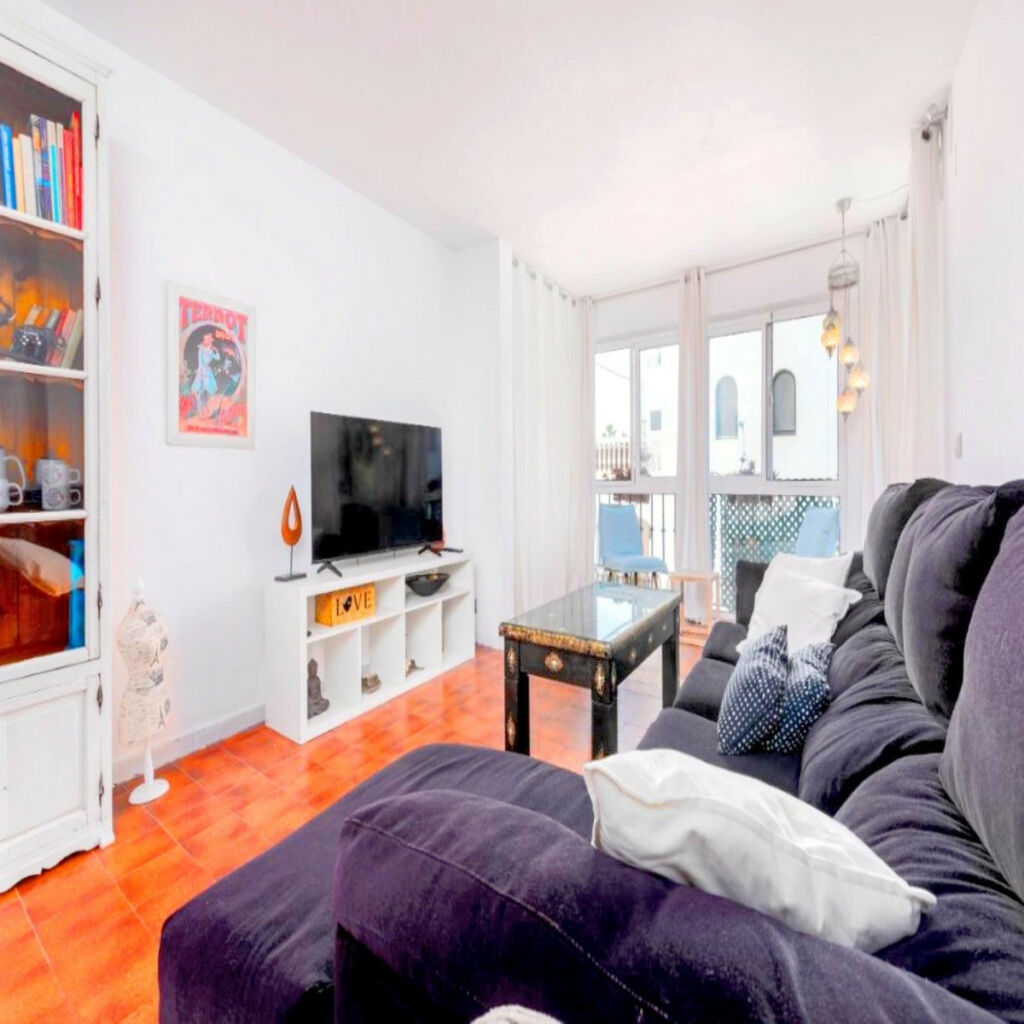Middle Floor Apartment La Duquesa Málaga - image 19
