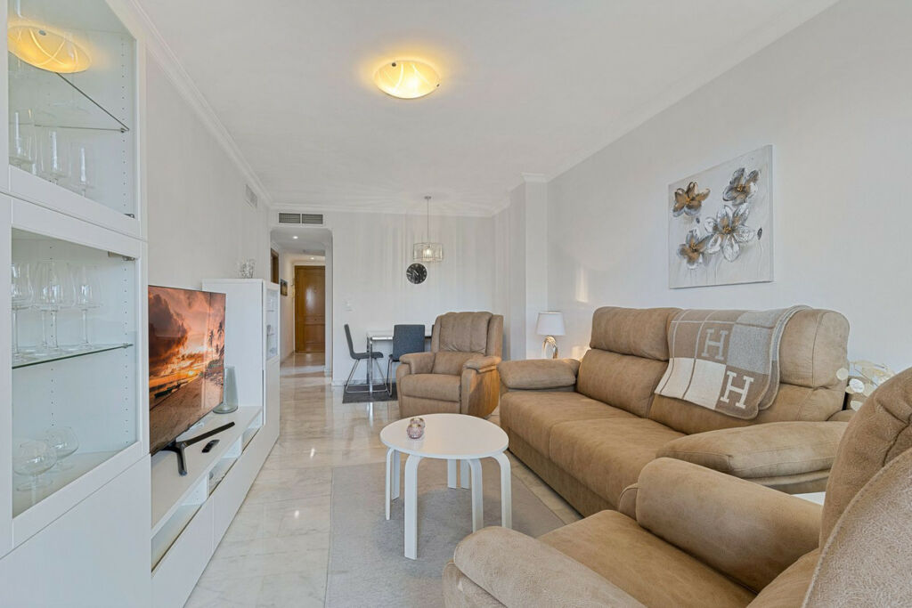Ground Floor Apartment Benalmadena Málaga - image 3