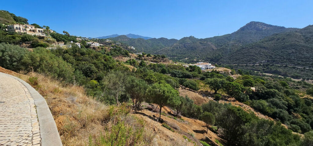 Residential Plot Benahavís Málaga - image 4