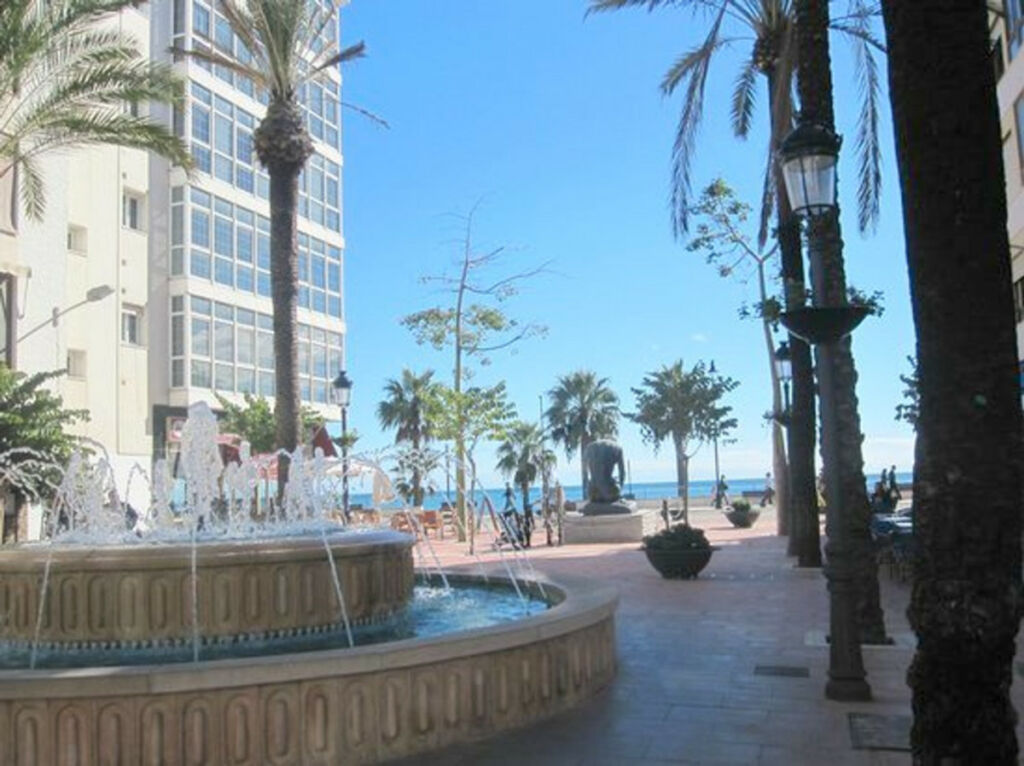 Middle Floor Apartment Estepona Málaga