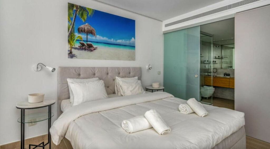 Middle Floor Apartment Fuengirola Málaga - image 3