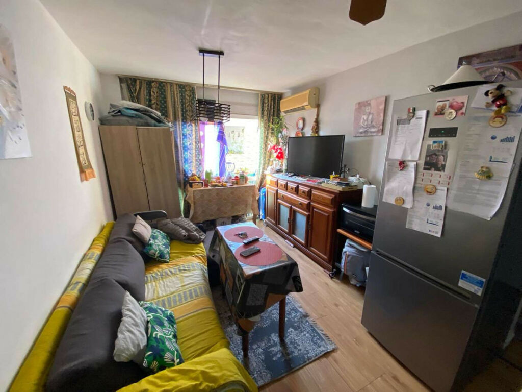 Middle Floor Apartment Fuengirola Málaga - image 3