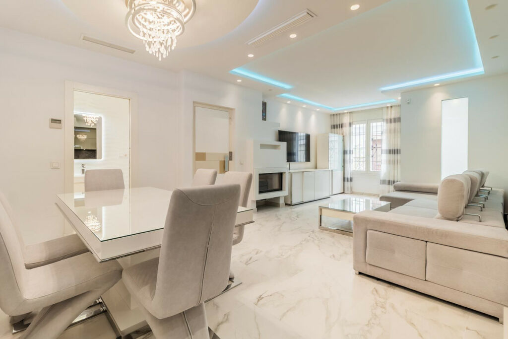 Townhouse Estepona Málaga - image 3