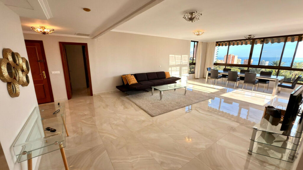 Middle Floor Apartment Benidorm Alicante - image 3