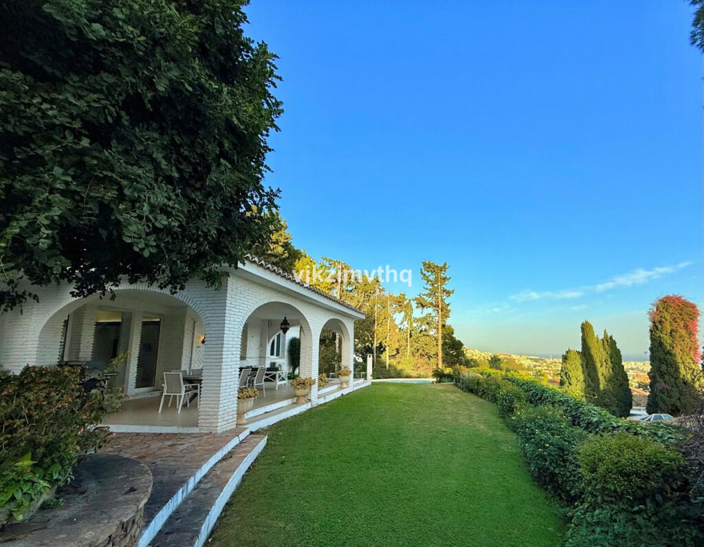 Detached Villa Benalmadena Pueblo Málaga - image 30
