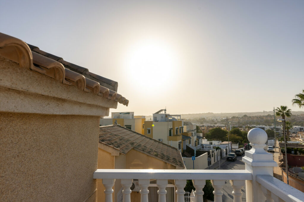 Detached Villa Los Altos Alicante - image 30