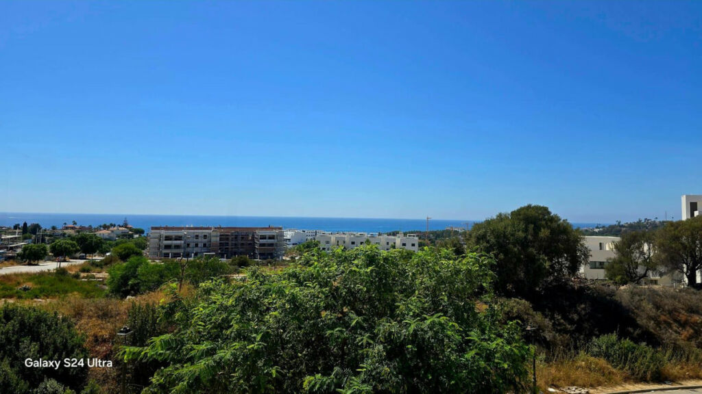 Middle Floor Apartment Estepona Málaga - image 34