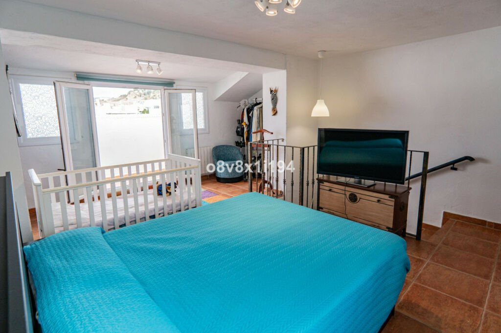 Detached Villa Pizarra Málaga - image 30