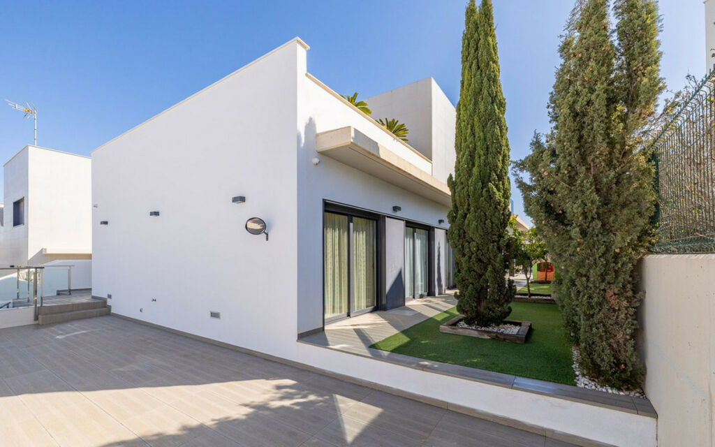 Detached Villa Campoamor Alicante - image 30