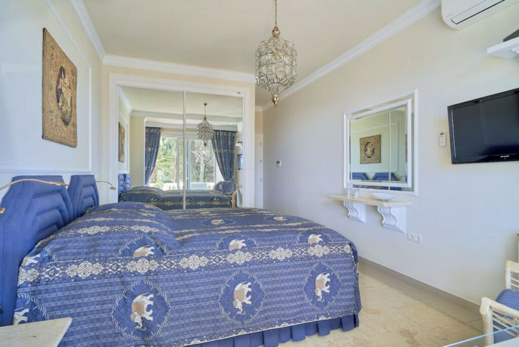 Detached Villa Hacienda Las Chapas Málaga - image 31