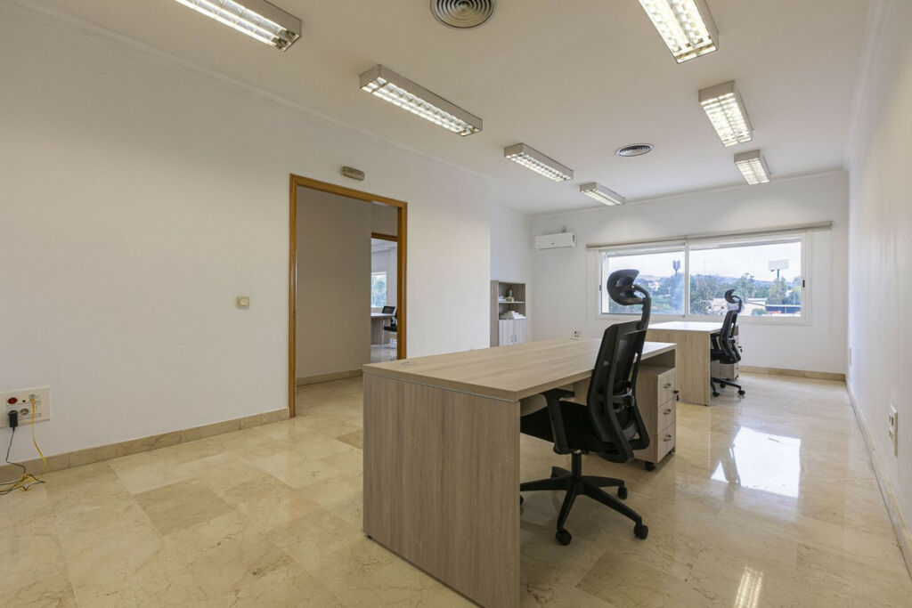 Warehouse Marbella Málaga - image 31
