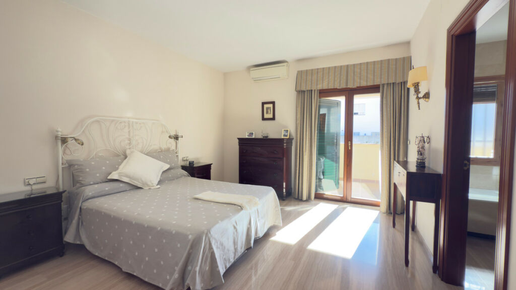 Detached Villa Antequera Málaga - image 31
