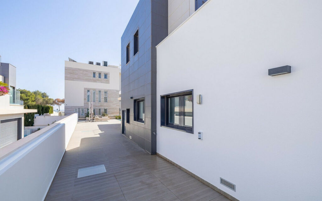 Detached Villa Campoamor Alicante - image 31