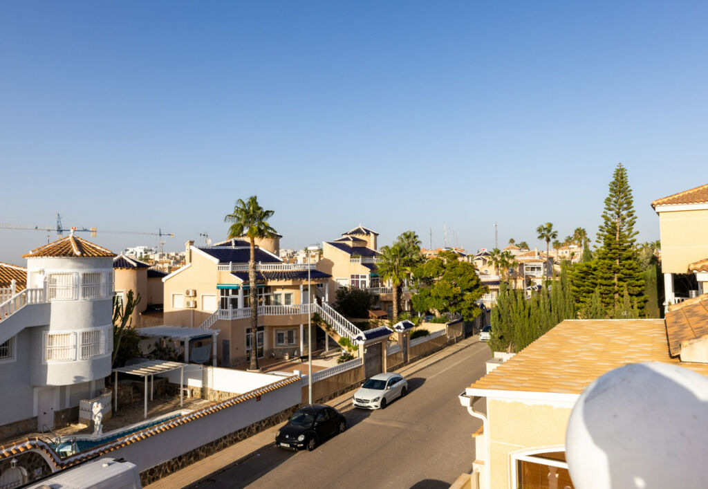 Detached Villa Los Altos Alicante - image 31