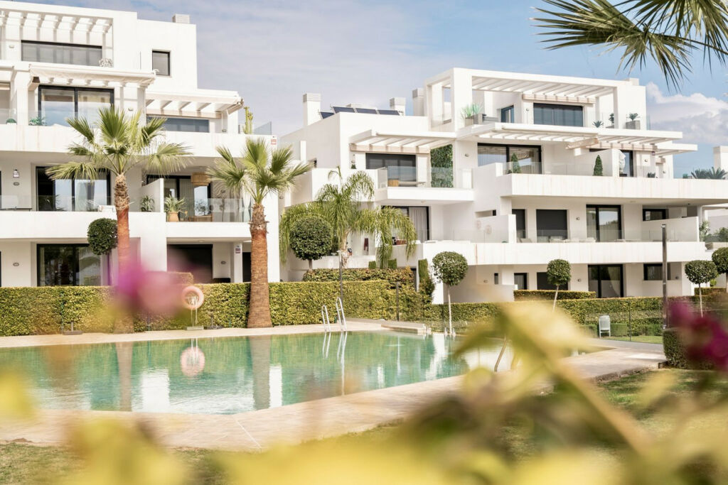 Ground Floor Apartment El Paraiso Málaga - image 31