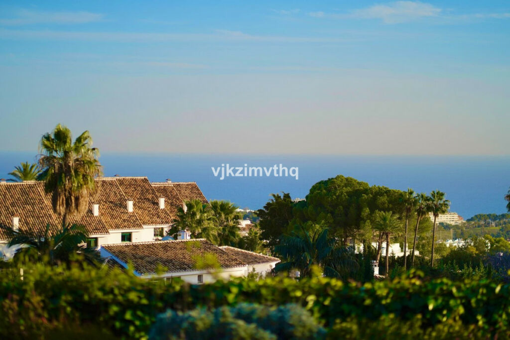 Detached Villa Benalmadena Pueblo Málaga - image 32