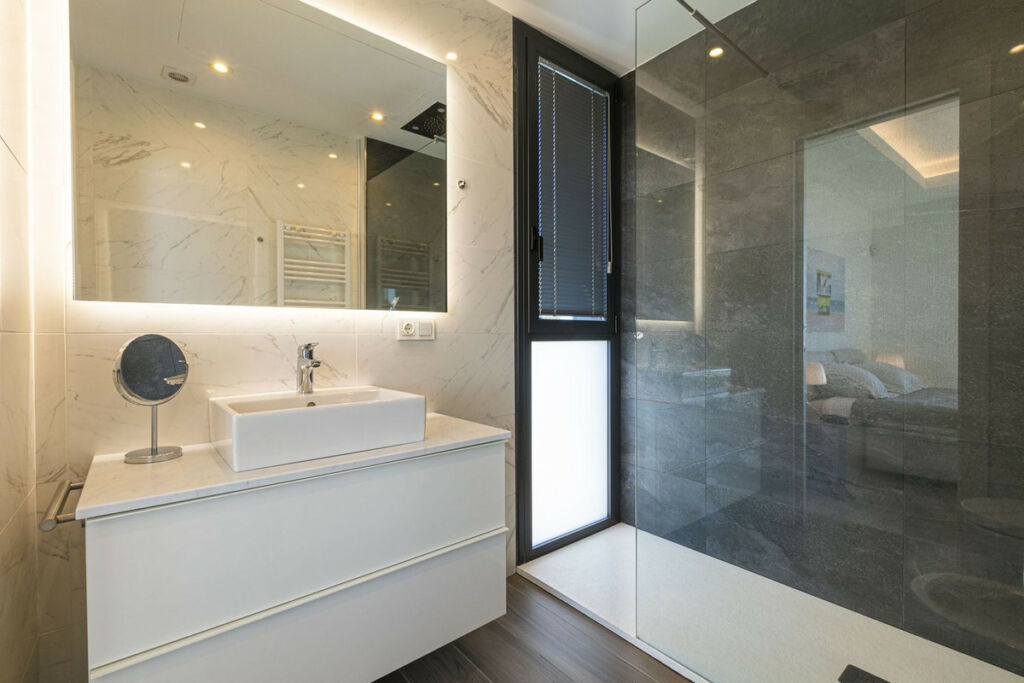 Detached Villa Benahavís Málaga - image 32