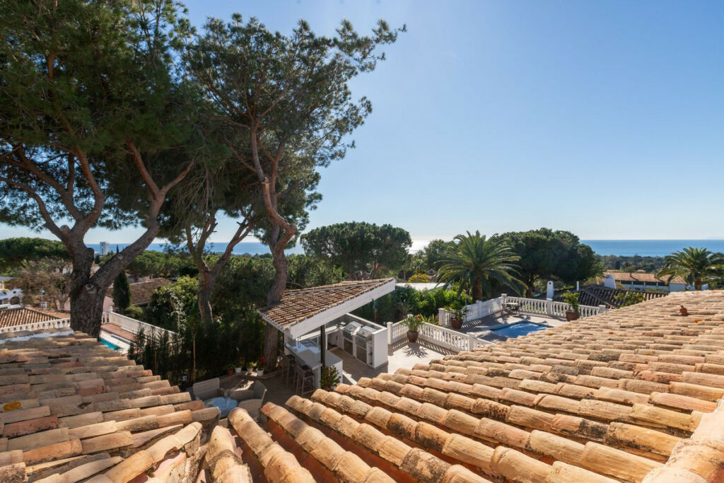 Detached Villa Elviria Málaga - image 35