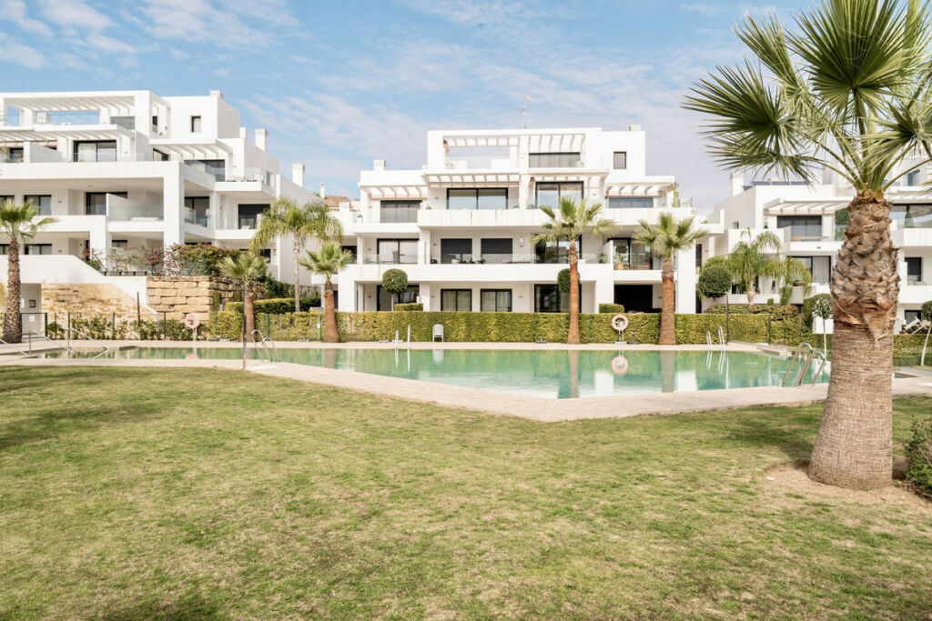 Ground Floor Apartment El Paraiso Málaga - image 32