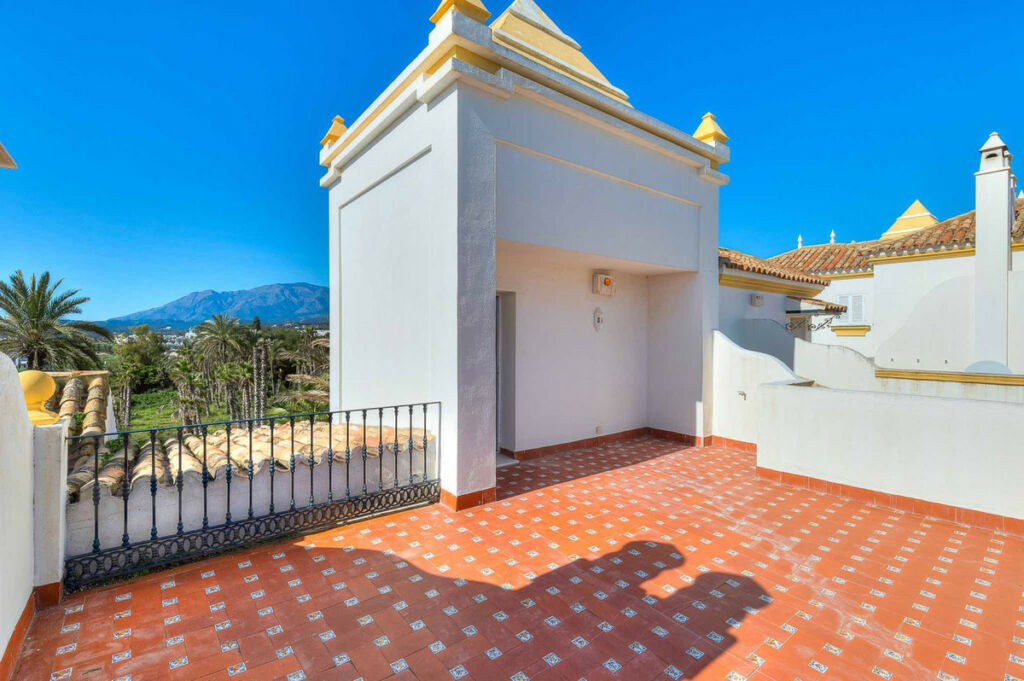 Townhouse Estepona Málaga - image 32