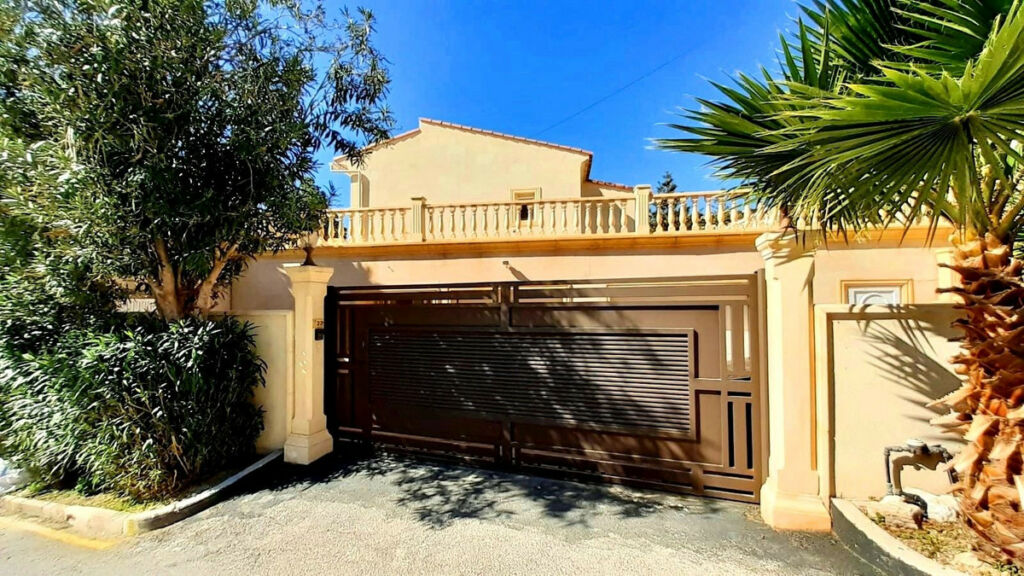 Detached Villa Teulada Alicante - image 32