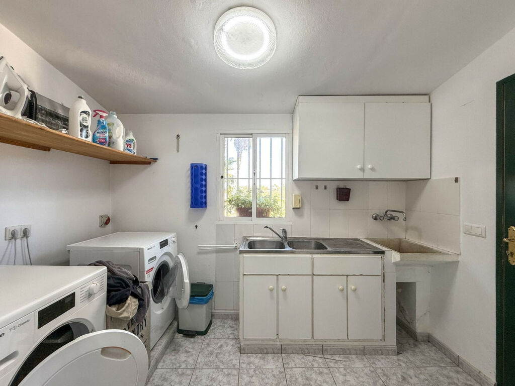 Detached Villa Alhaurín el Grande Málaga - image 32