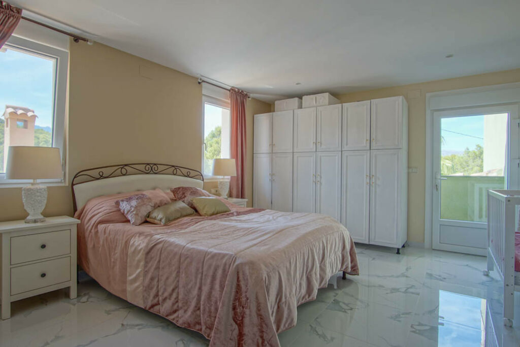 Detached Villa La Nucia Alicante - image 32
