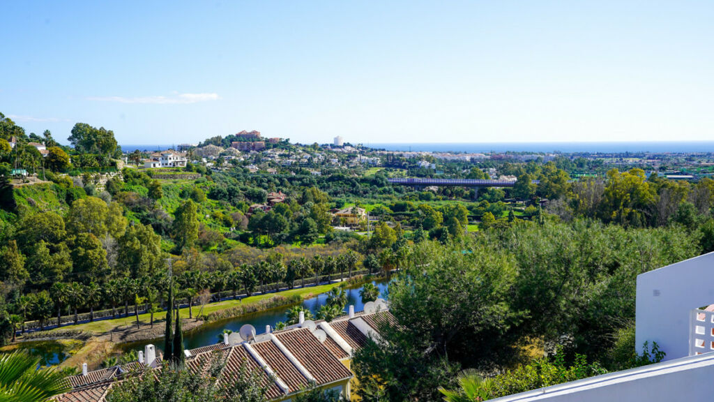 Middle Floor Apartment Benahavís Málaga - image 30