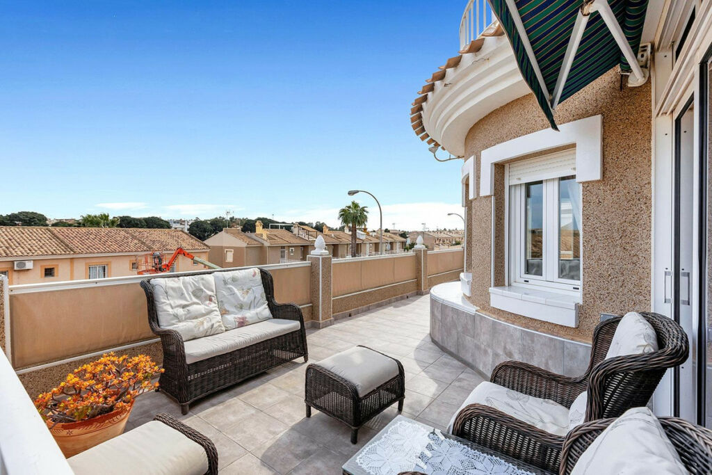 Detached Villa Torrevieja Alicante - image 33