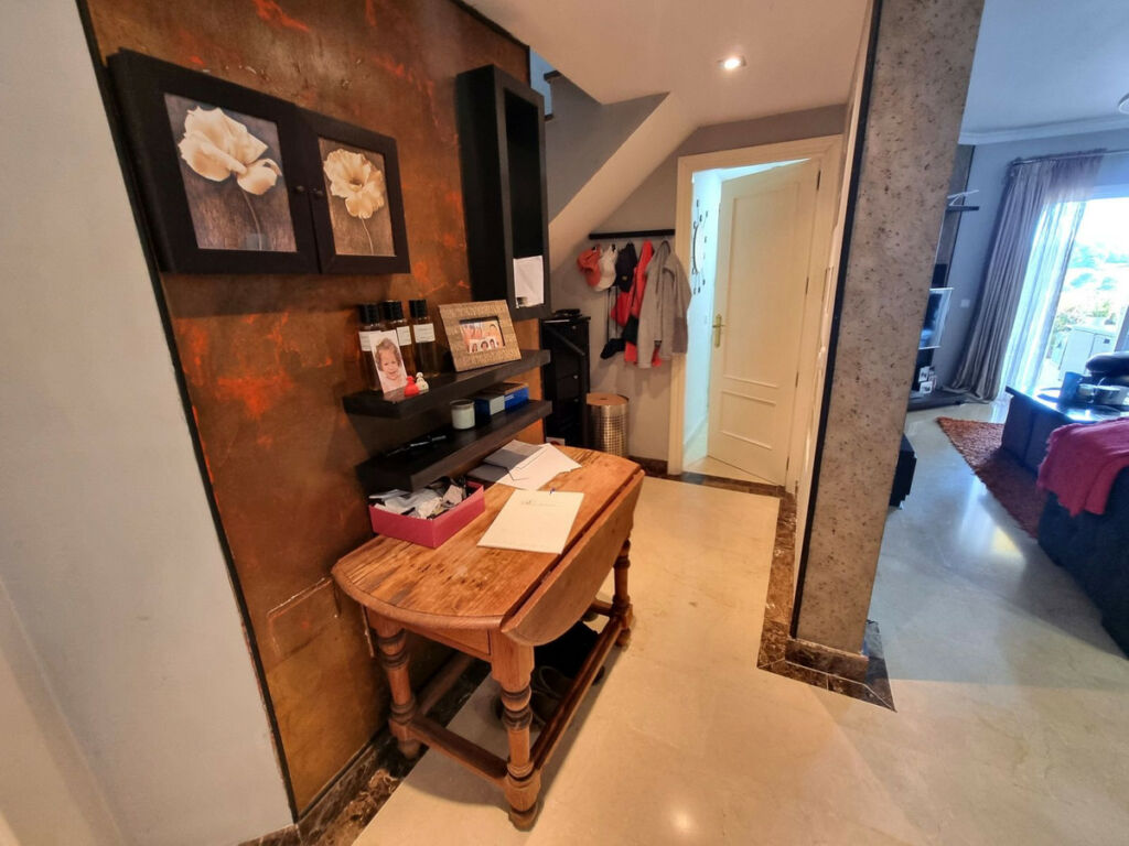 Top Floor Apartment Estepona Málaga - image 33