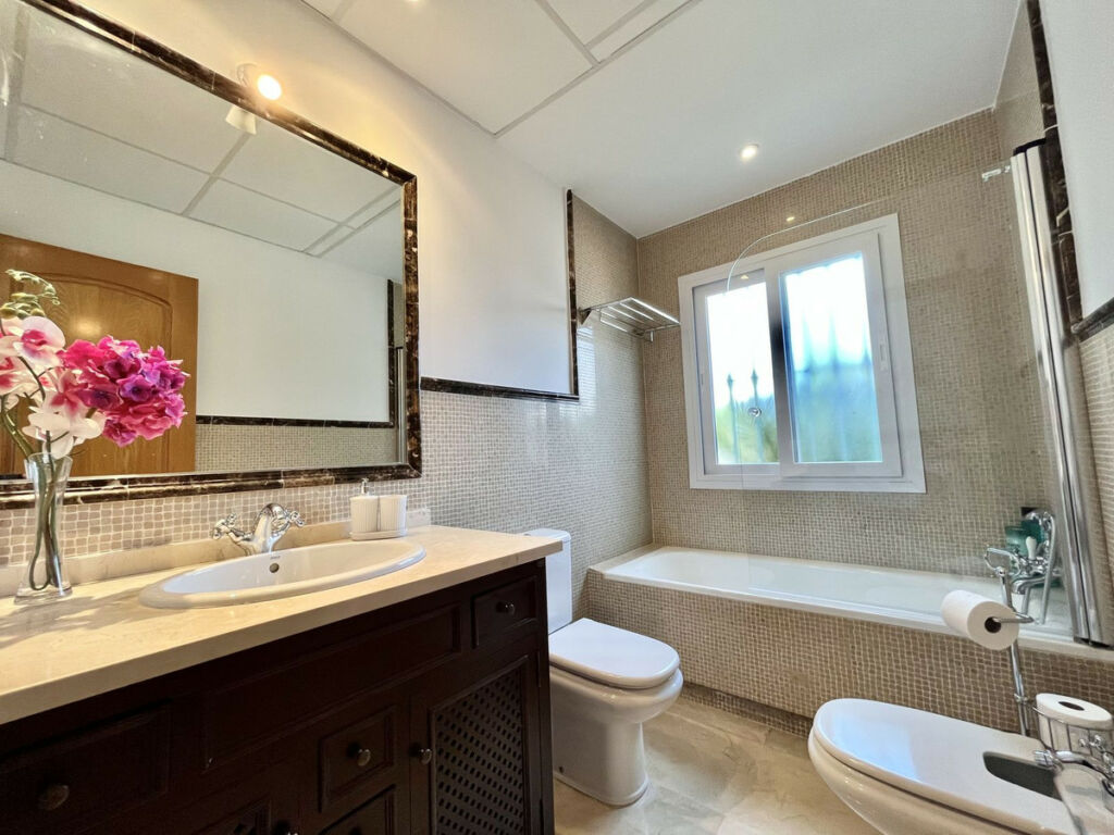Detached Villa San Pedro de Alcántara Málaga - image 33