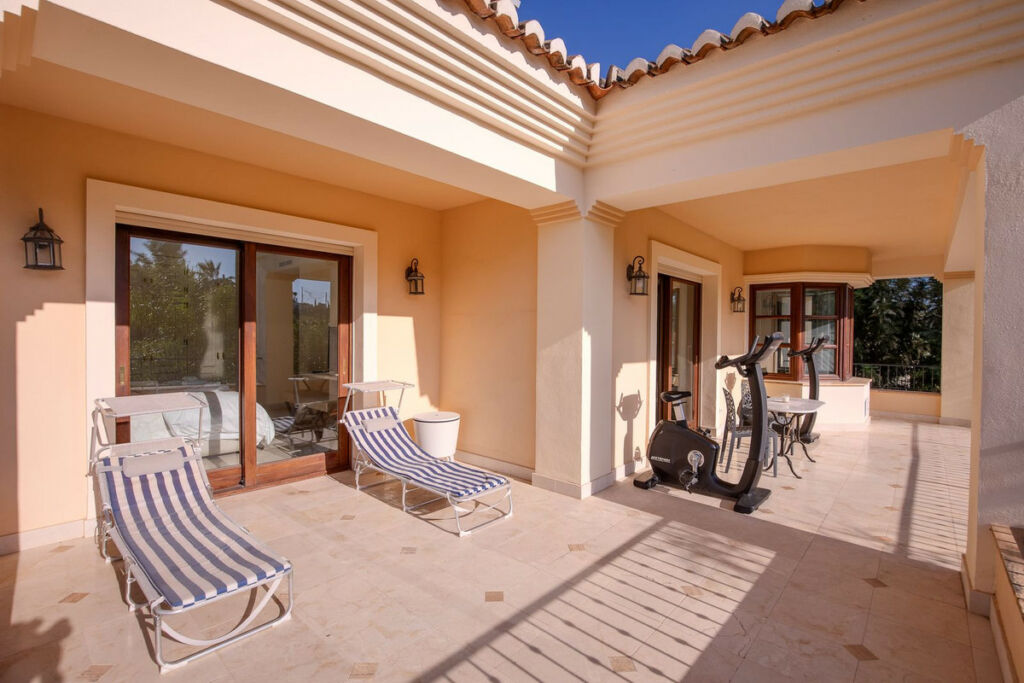 Detached Villa Los Arqueros Málaga - image 31