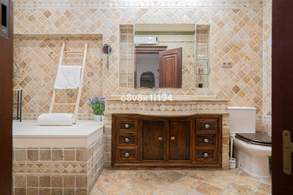 Detached Villa Fuengirola Málaga - image 33