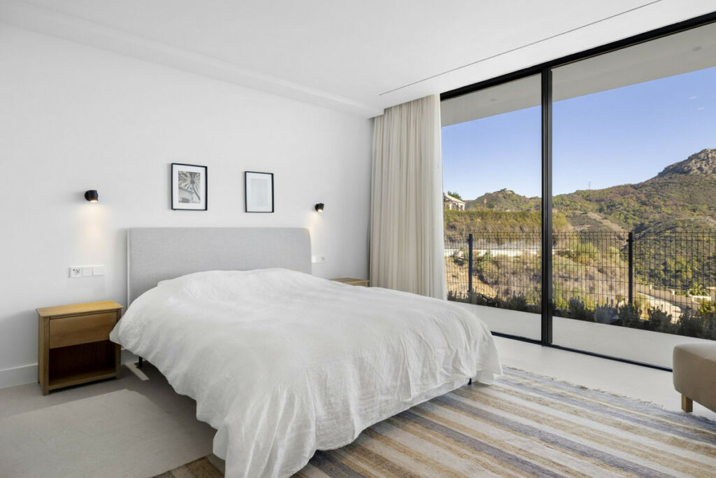 Detached Villa Benahavís Málaga - image 45