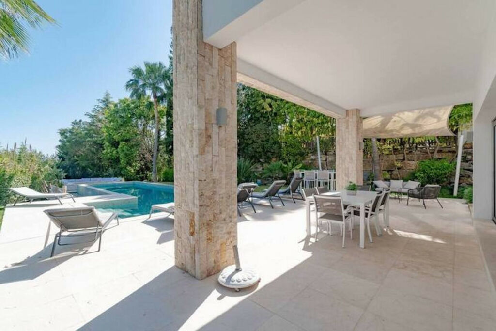 Detached Villa Benahavís Málaga - image 34
