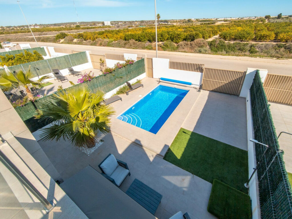 Detached Villa Guardamar del Segura Alicante - image 3