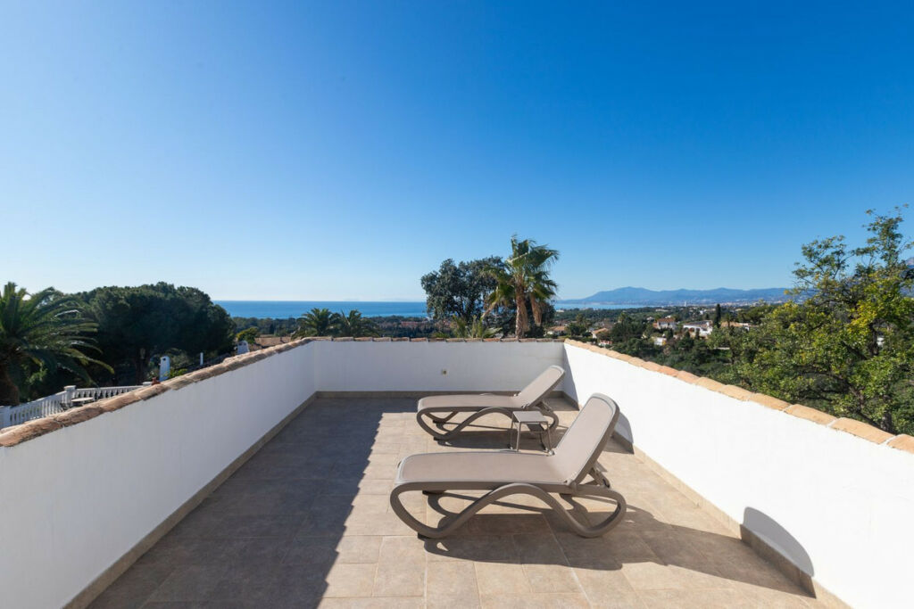 Detached Villa Elviria Málaga - image 37