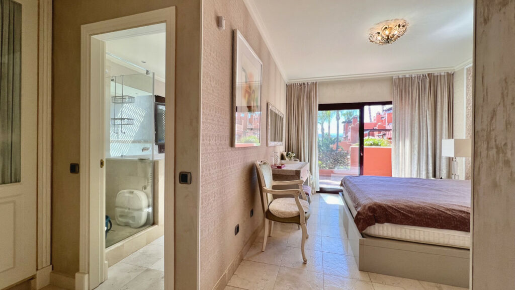 Townhouse The Golden Mile Málaga - image 34