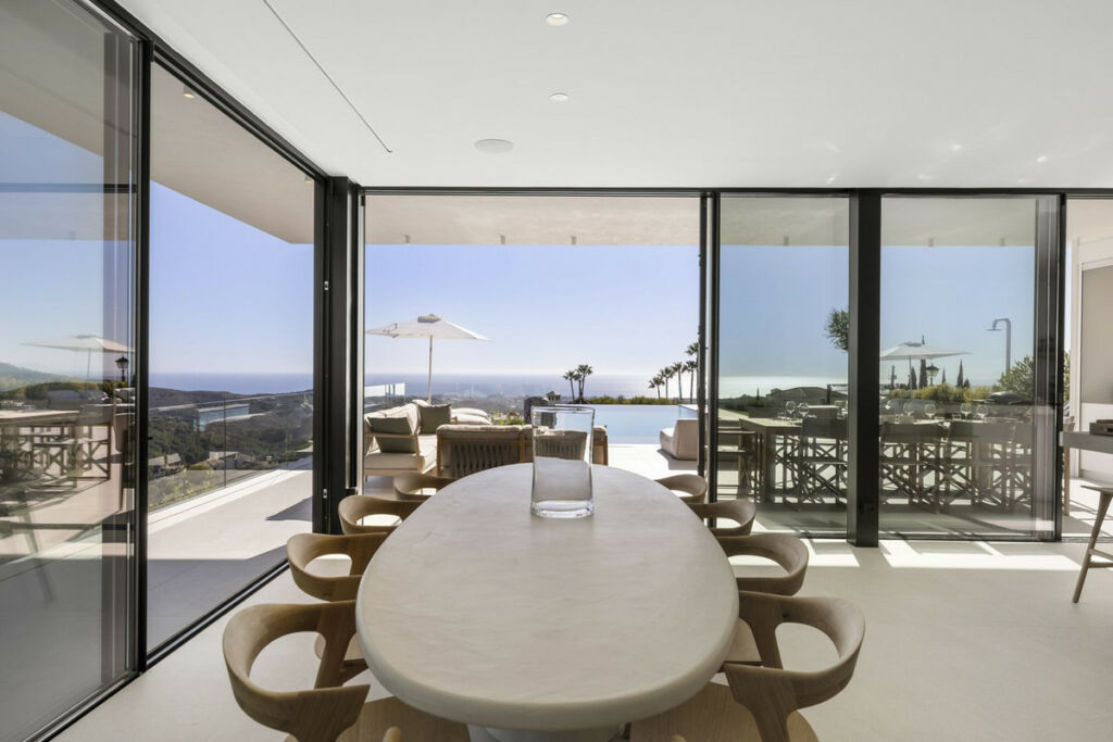 Detached Villa Benahavís Málaga - image 13