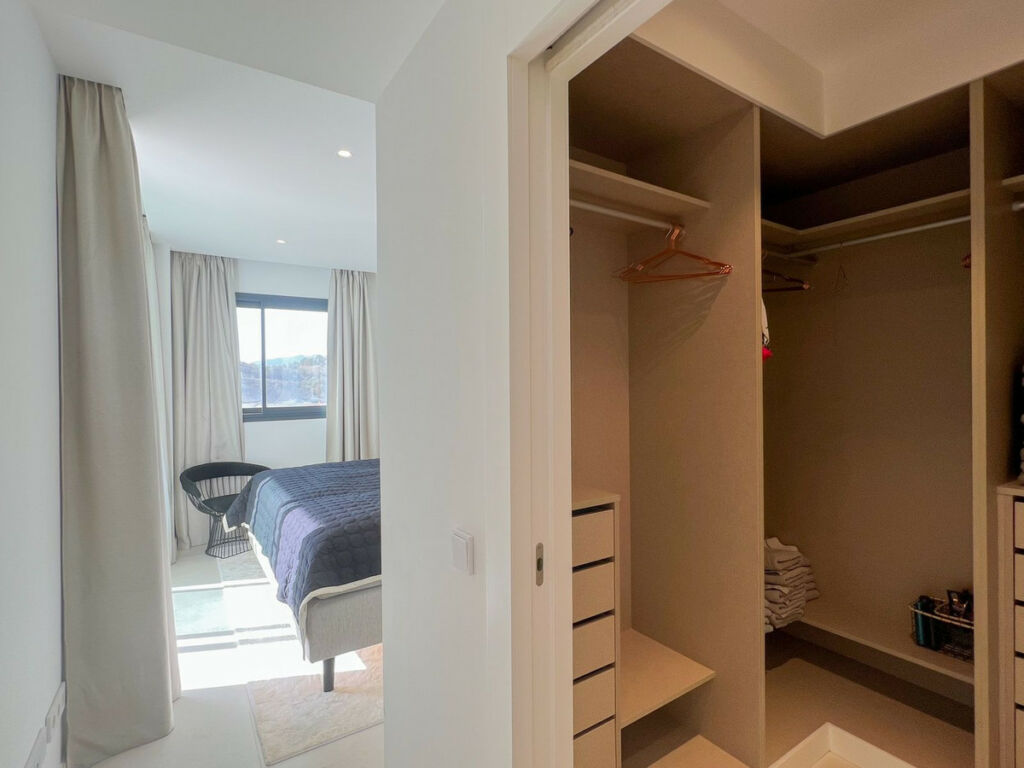 Middle Floor Apartment Higueron Málaga - image 36
