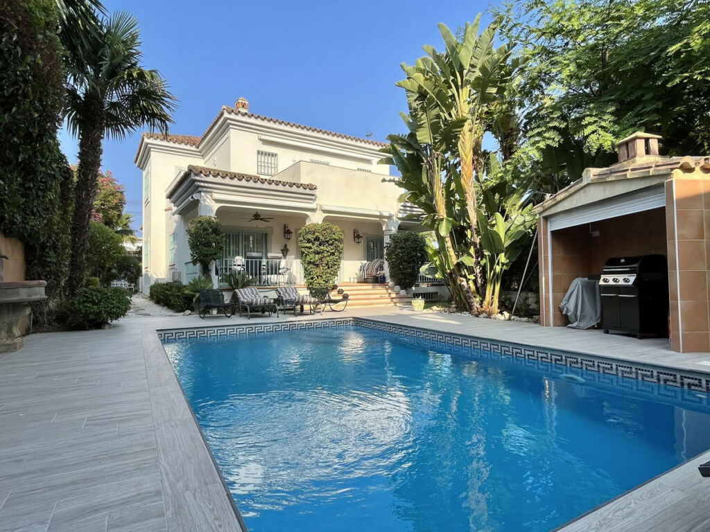 Detached Villa San Pedro de Alcántara Málaga - image 36